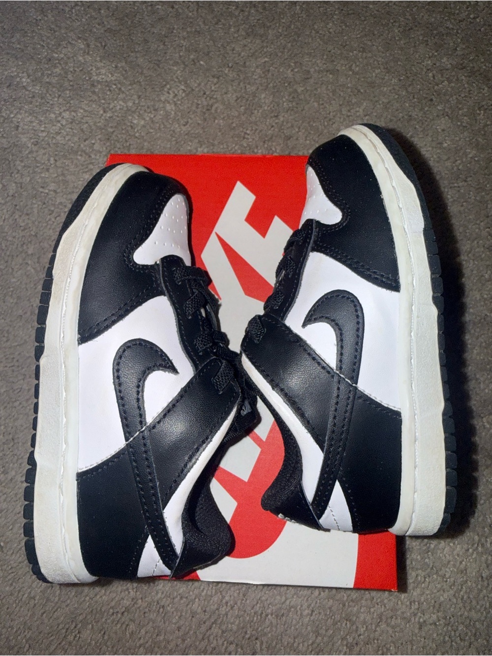 Nike dunk Kids Black and White Low-Top Sneakers
